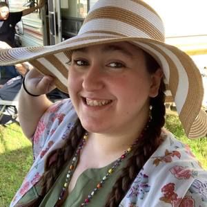 Meet your Posher, Elizabeth